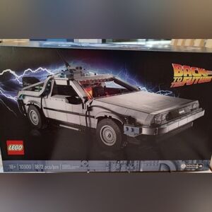 Lego 10300 Back To the Future Time Machine Car The Delorean NWT Building Toy Set